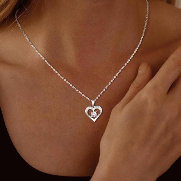 Valentines Day Heart Necklace, Dainty Gold/Silver Plated Pendant Necklaces for Women Trendy Love Heart Cubic Zirconia Necklace Tarnish Free Gold Jewelry Unique Valentines Day Gifts for Her